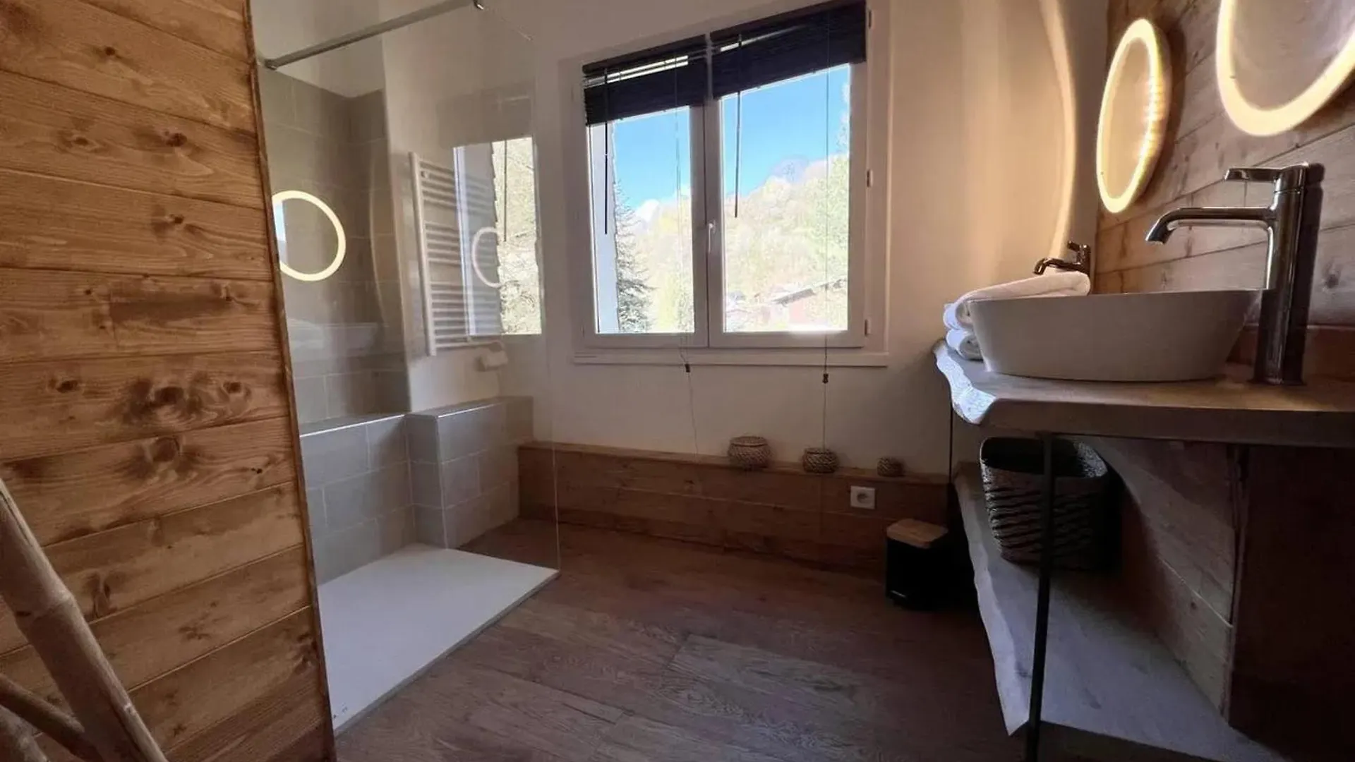 Chalet Charmant A Saint-Lary-Soulan Avec Cheminee