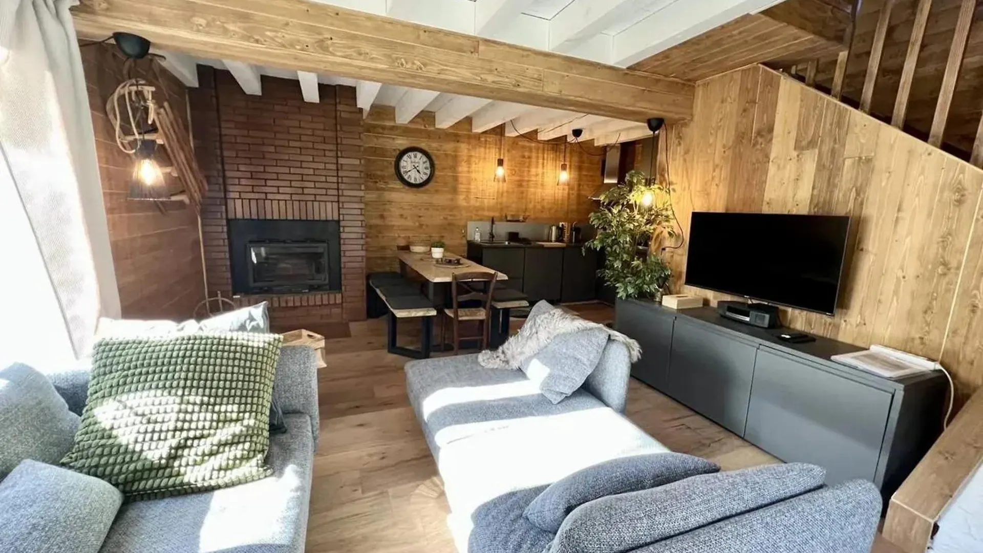 Chalet Charmant A Saint-Lary-Soulan Avec Cheminee France